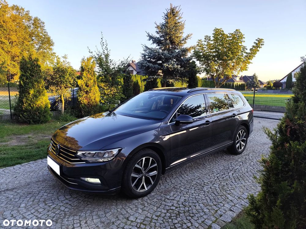 Volkswagen Passat - 2