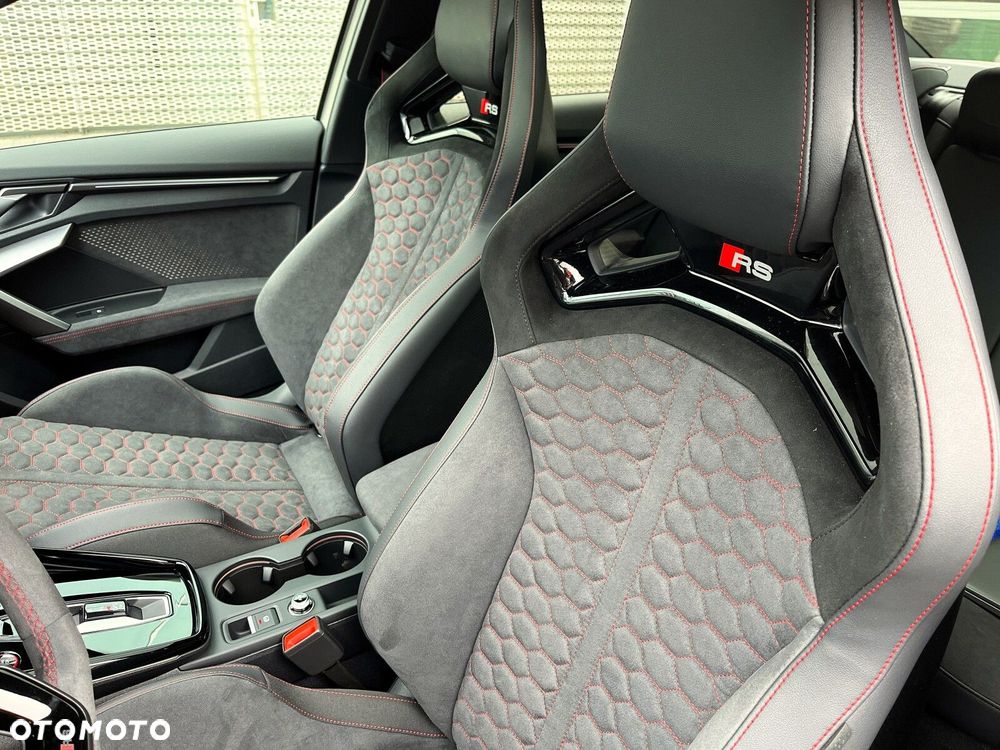 Audi RS3 Limousine - 24