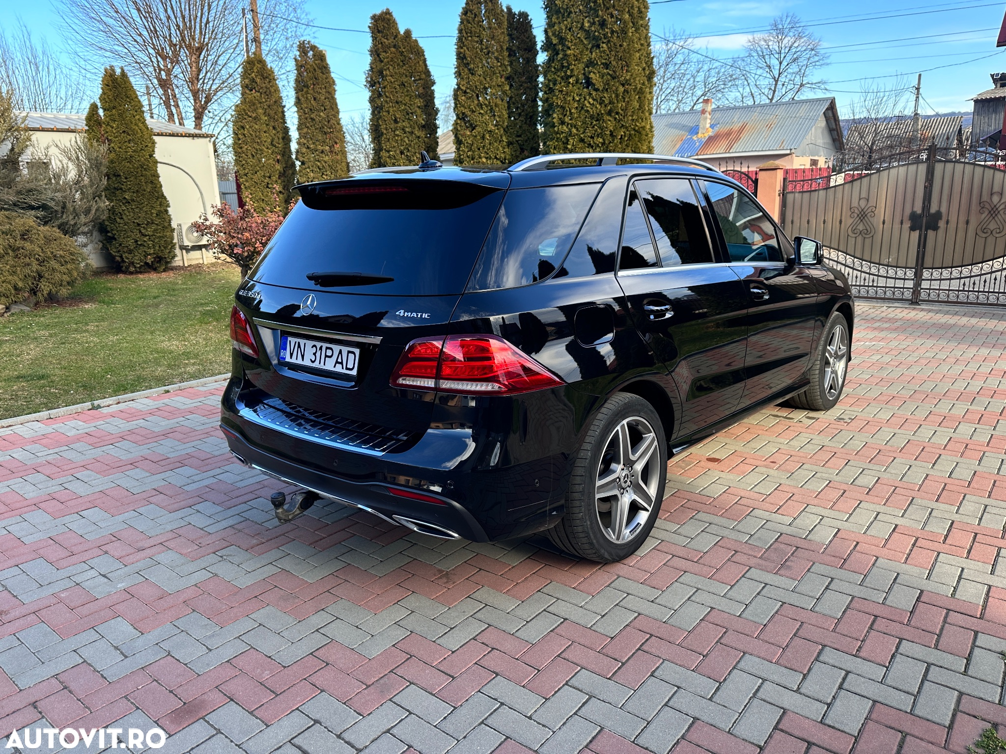 Mercedes-Benz GLE 350 d 4MATIC - 4