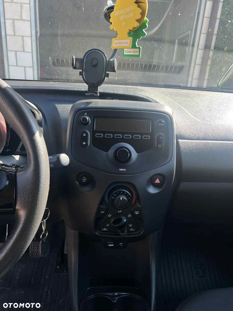 Toyota Aygo x-business - 8