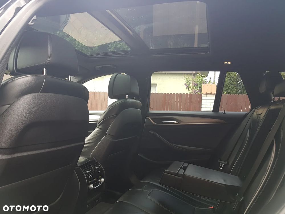 BMW Seria 5 520d M Sport - 16