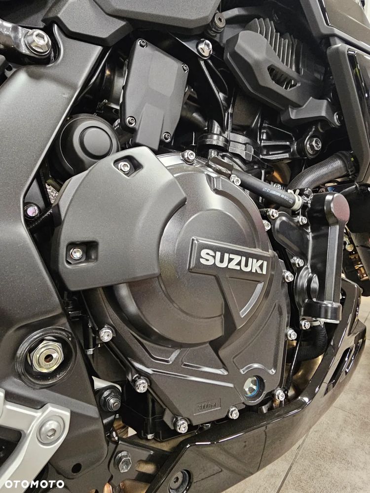 Suzuki GSX - 3