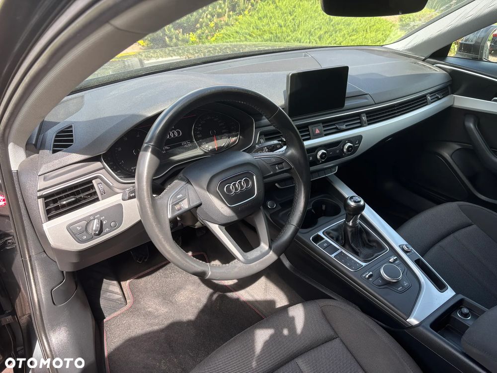 Audi A4 Avant 2.0 TDI DPF clean diesel Attraction - 22