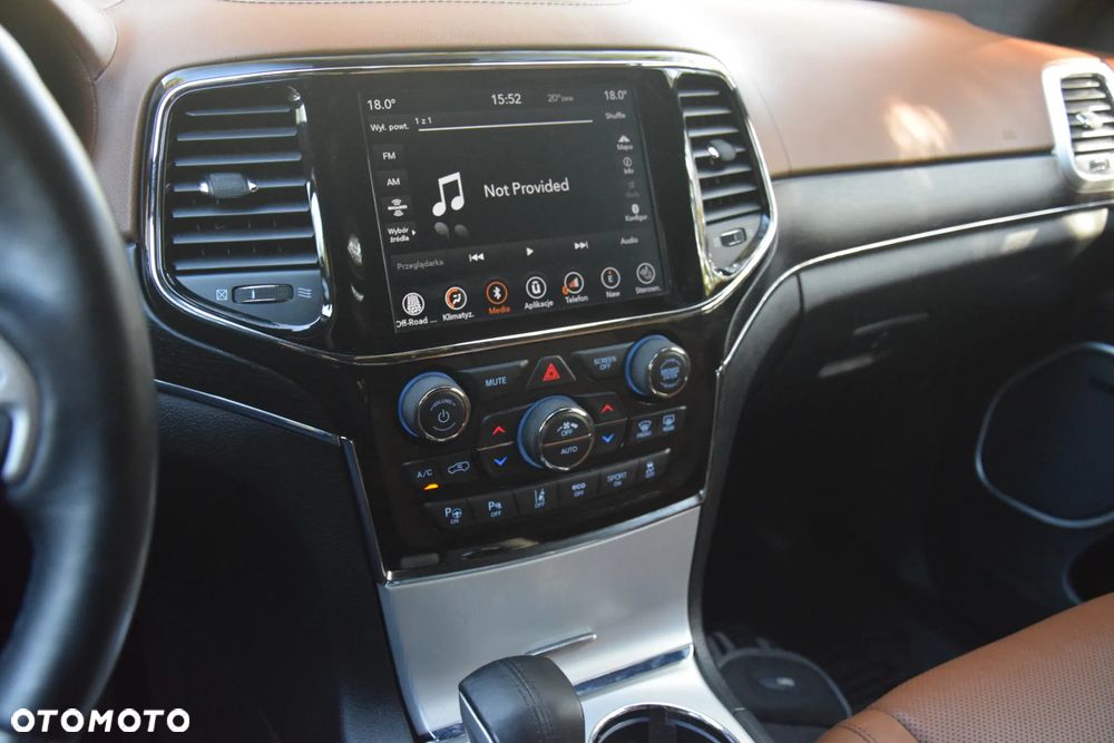 Jeep Grand Cherokee - 13
