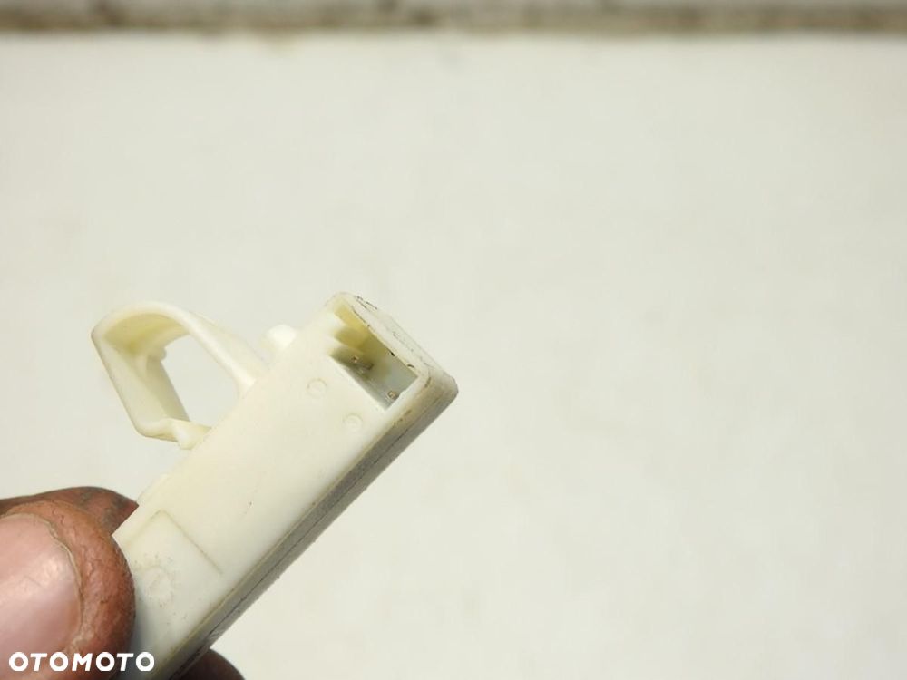 WZMACZNIACZ ANTENY RENAULT CLIO IV 285906352R - 3