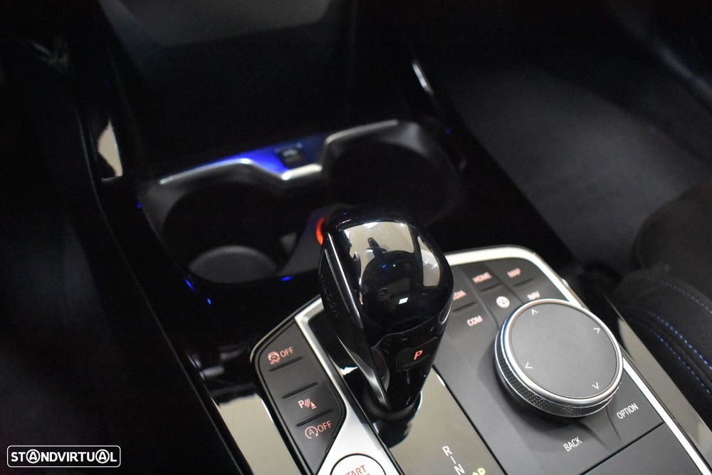 BMW 116 d Pack Desportivo M Auto - 37