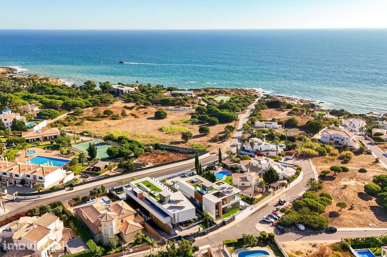 Moradia nova de luxo com vista mar a 250m da praia, vendida mobilada - Grande imagem: 3/60