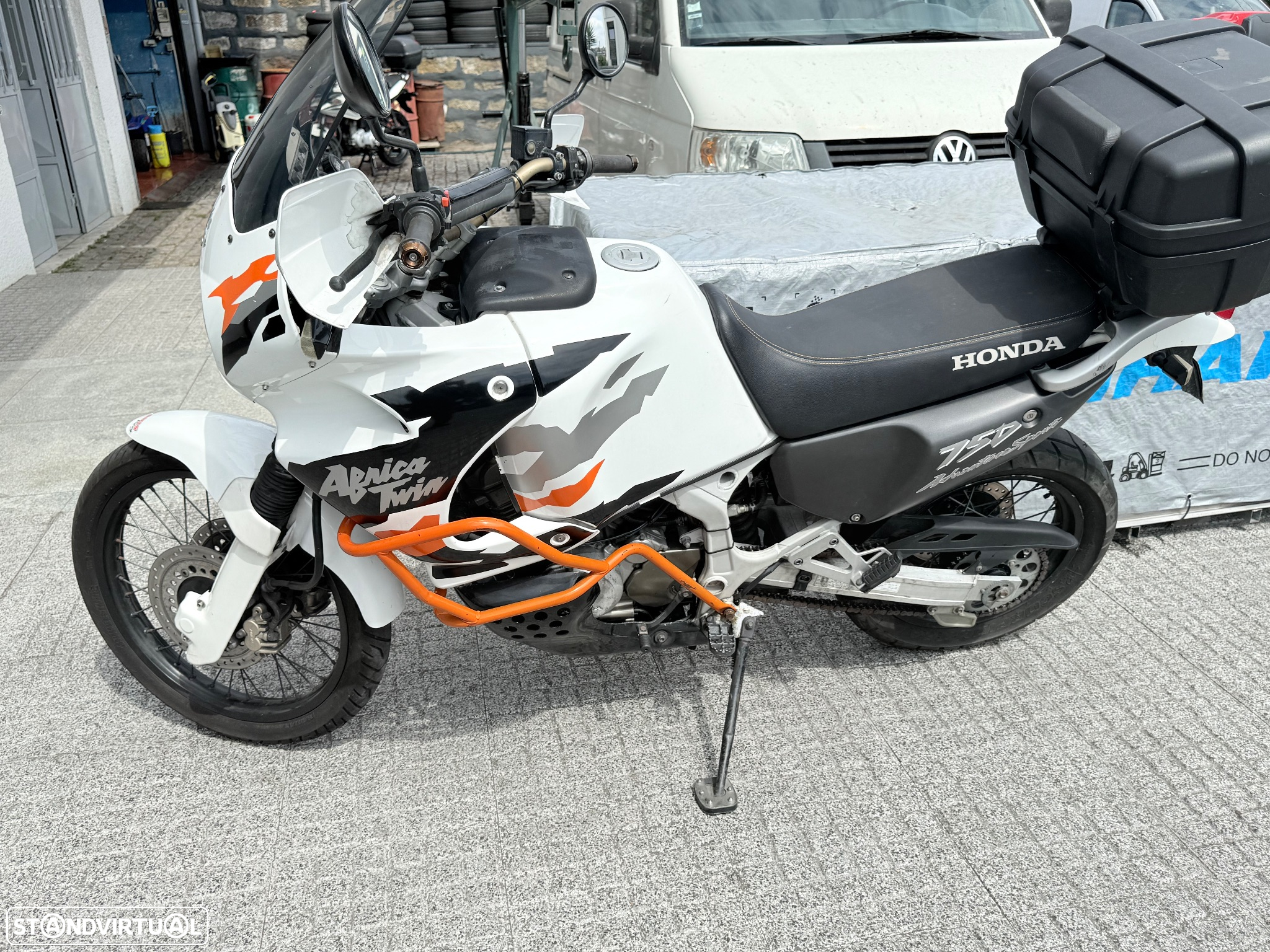 Honda Africa Twin XRV 750 - 8