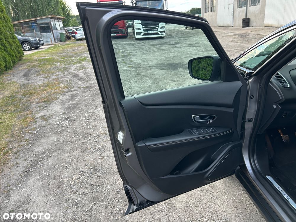 Renault Scenic - 32