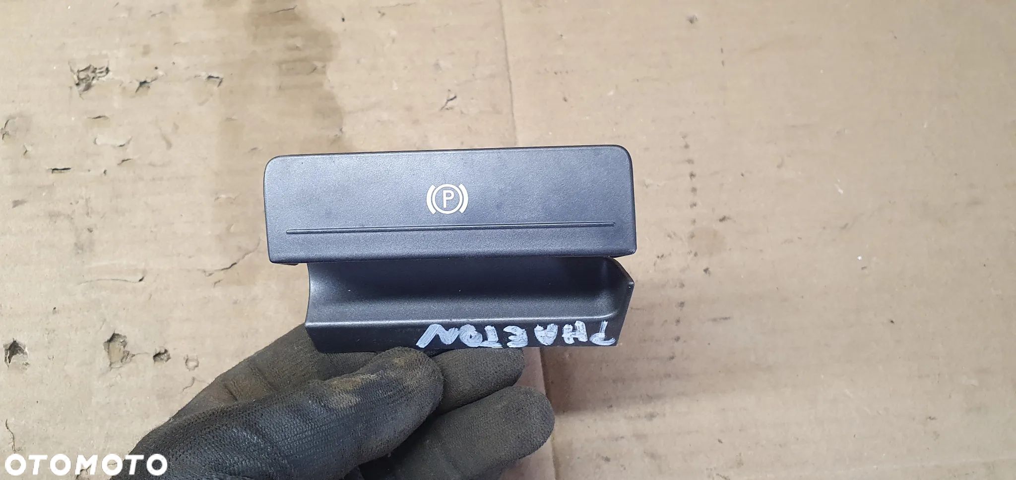 Rączka hamulca ręcznego VW Phaeton 3D1712305 - 1