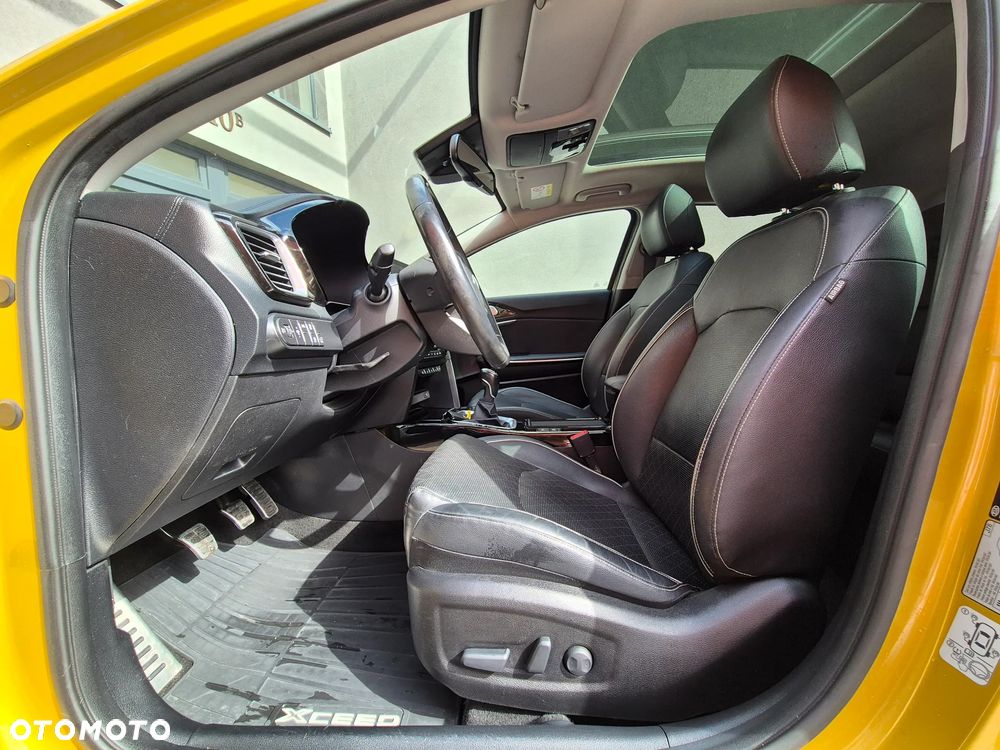 Kia XCeed - 16