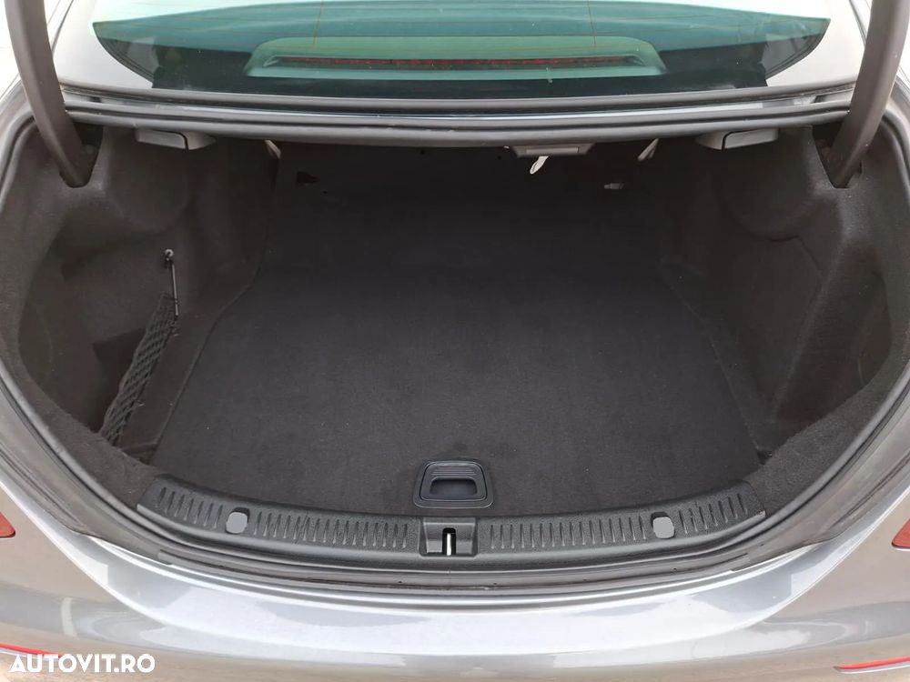 Mercedes-Benz E 300 9G-TRONIC Avantgarde - 28