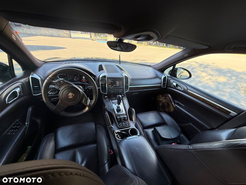 Porsche Cayenne - 9
