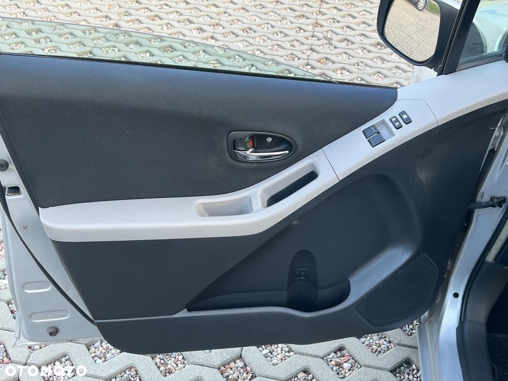 Toyota Yaris 1.4 D-4D Cool - 9