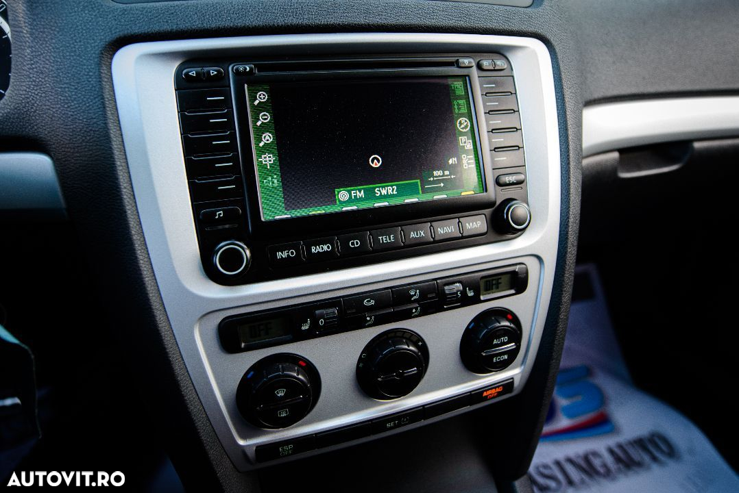 Skoda Octavia Combi 2.0 TFSI RS - 24