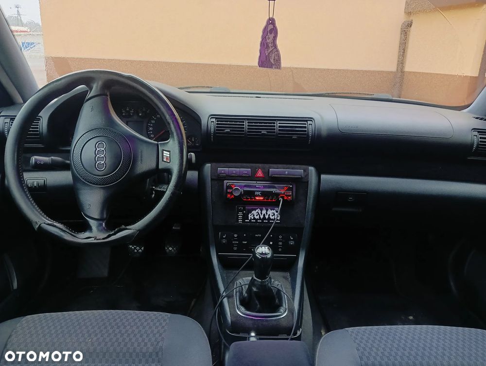 Audi A4 Avant - 6