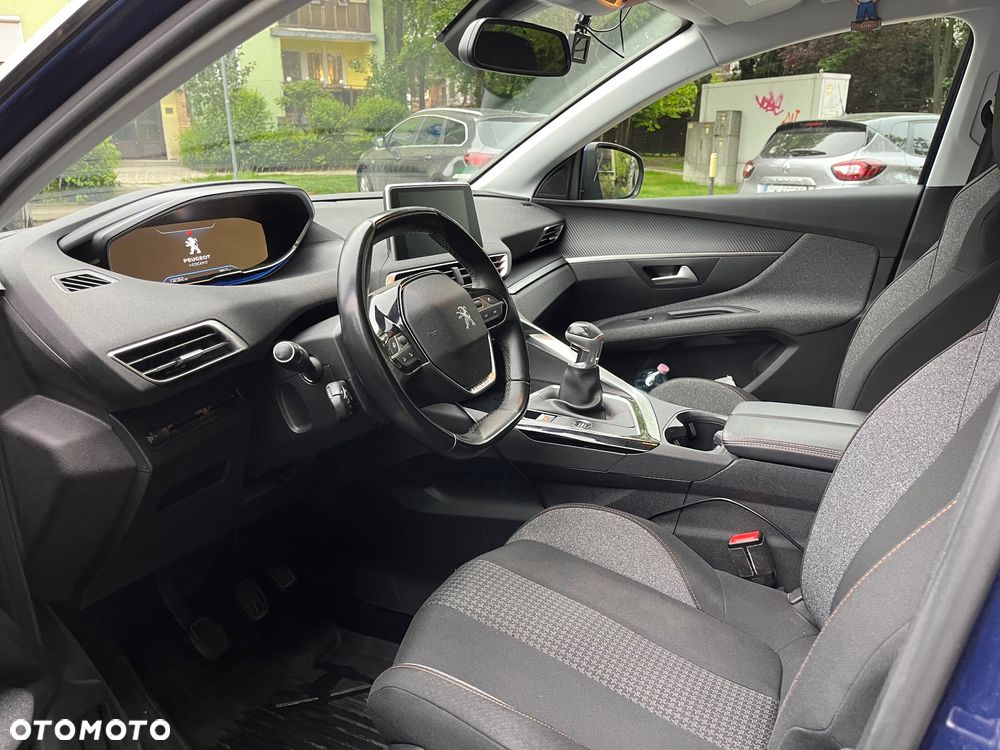 Peugeot 3008 PureTech 130 Stop & Start GPF Allure Pack - 9