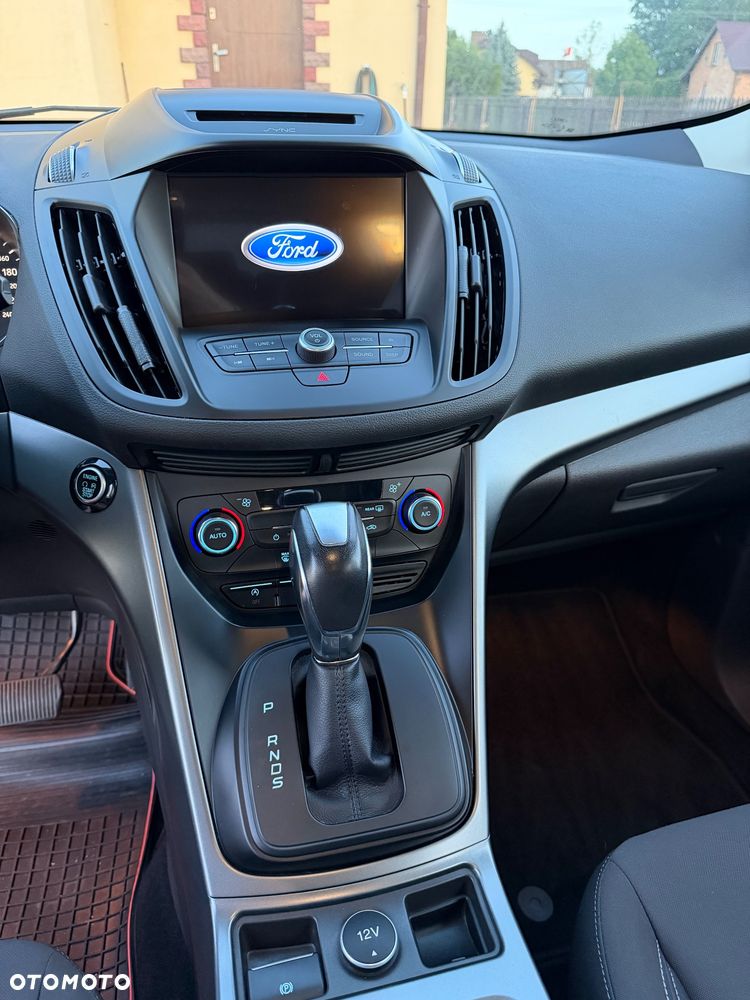 Ford Kuga - 8