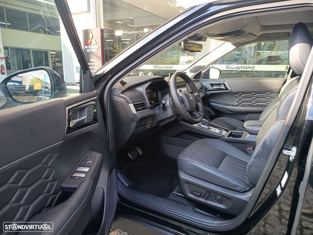 Mitsubishi Outlander - 6