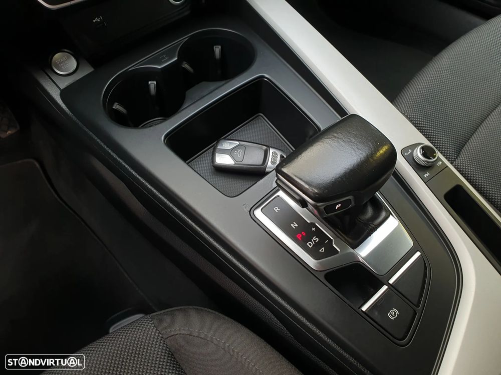 Audi A4 Avant 30 TDI Advanced S tronic - 12