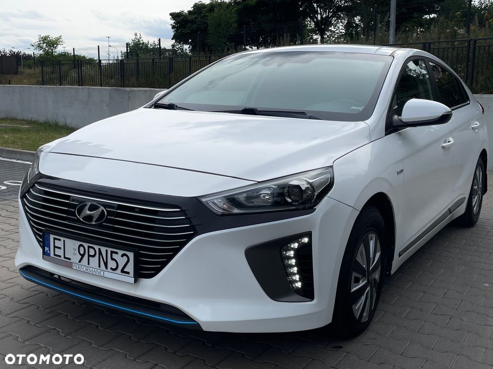 Hyundai IONIQ Hybrid Business - 8