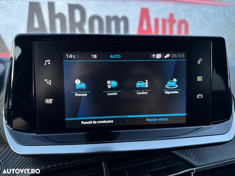 Peugeot 2008 PureTech 130 EAT8 Allure - 12