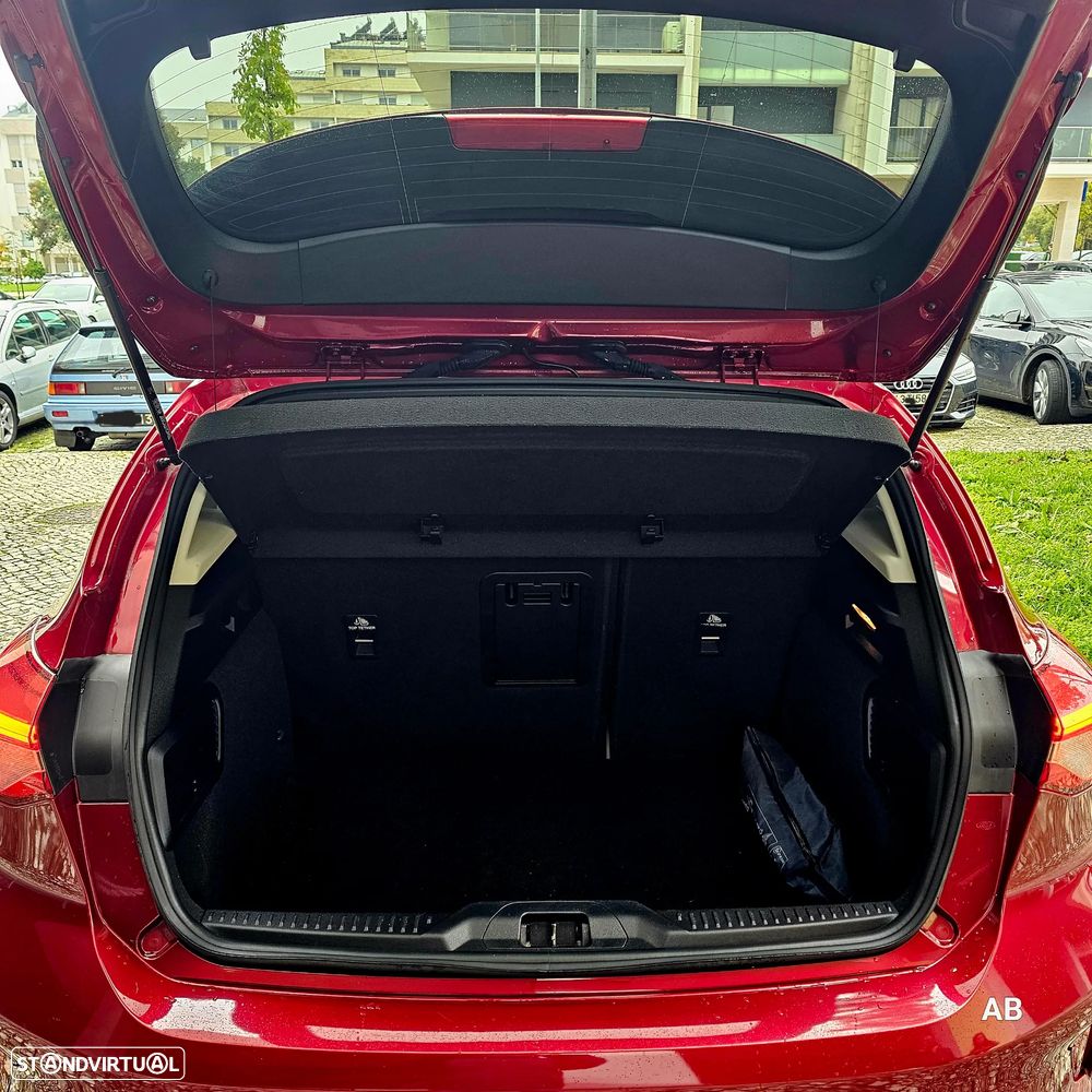 Ford Focus 1.0 EcoBoost Active - 36