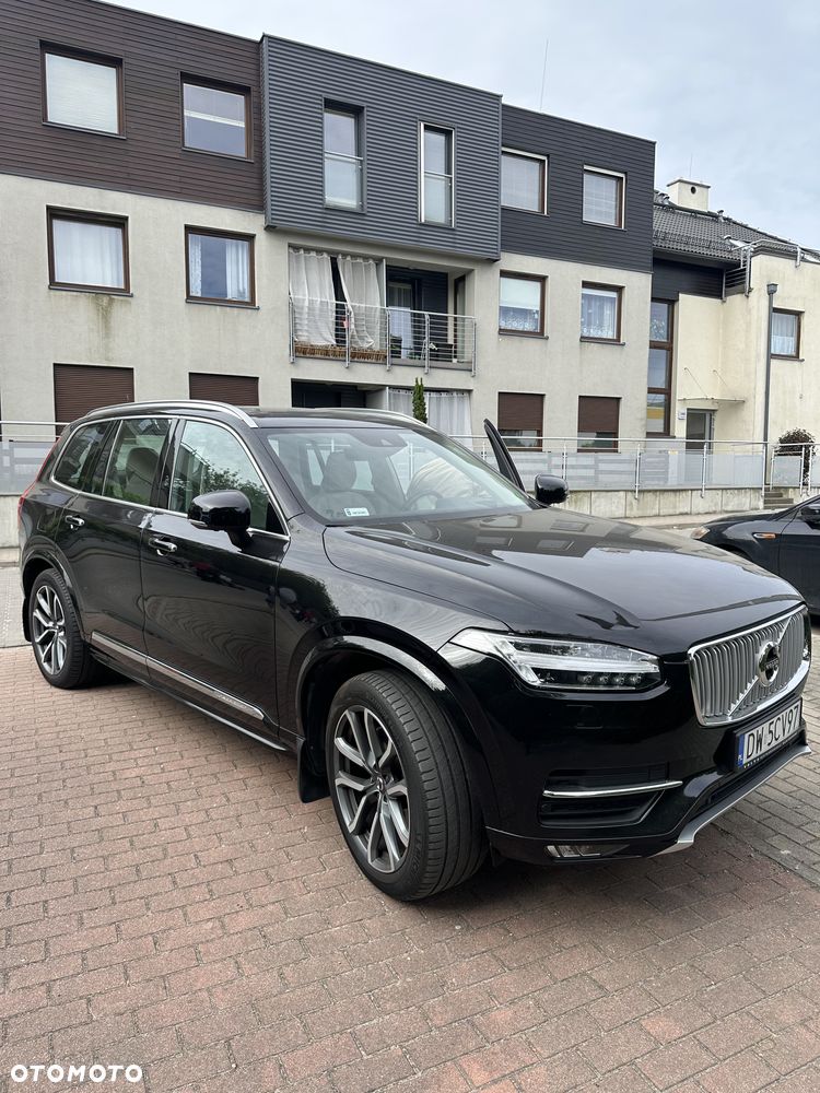 Volvo XC 90 - 1
