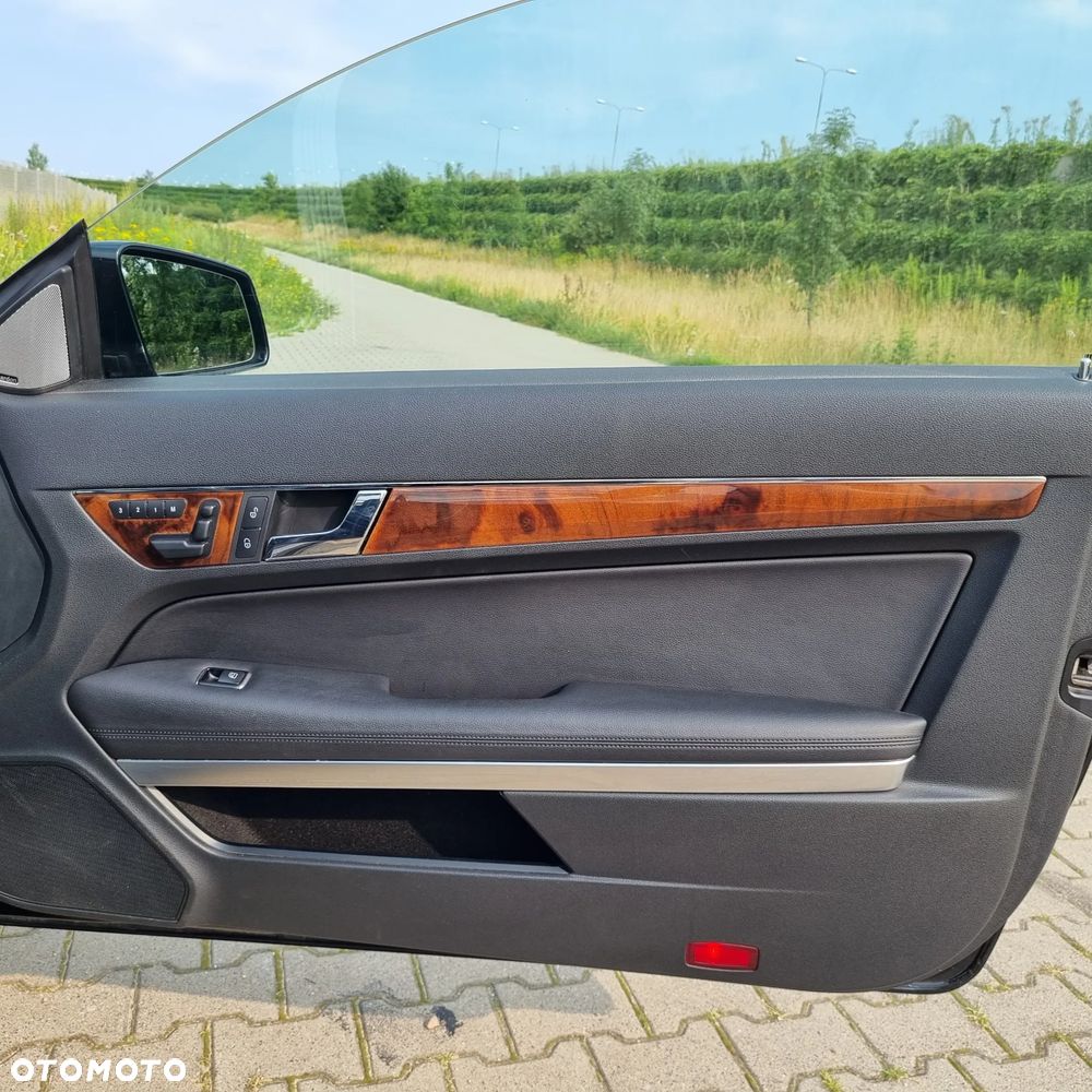 Mercedes-Benz Klasa E 350 4-Matic - 25