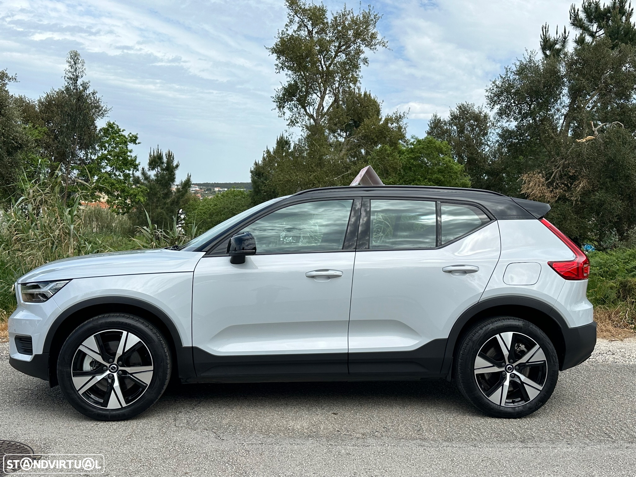 Volvo XC 40 Recharge Plus - 4
