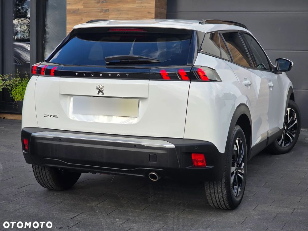 Peugeot 2008 1.5 BlueHDi Allure S&S EAT8 - 3