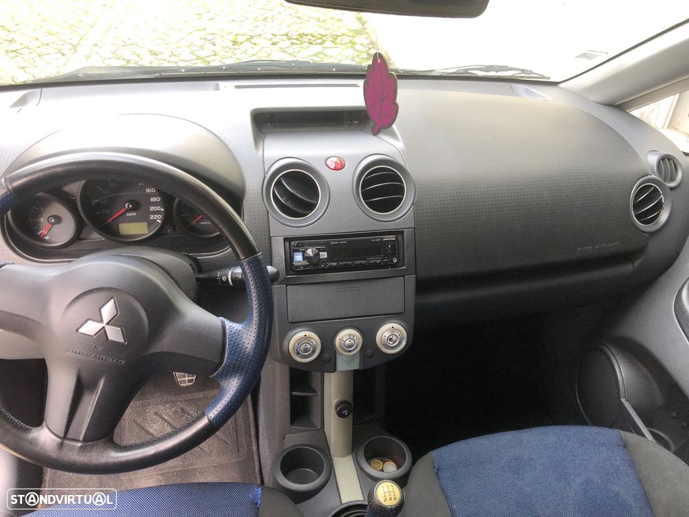 Mitsubishi Colt CZ3 1.1 Invite - 8