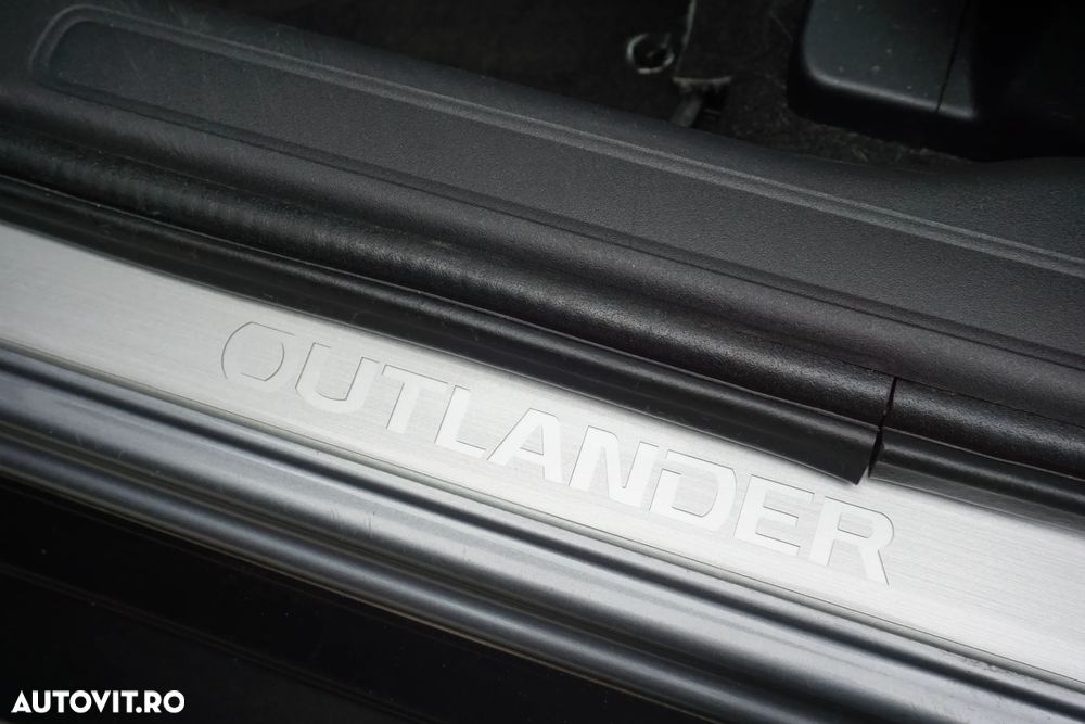 Mitsubishi Outlander 2.2 DI-D 4WD Automatik Instyle - 26