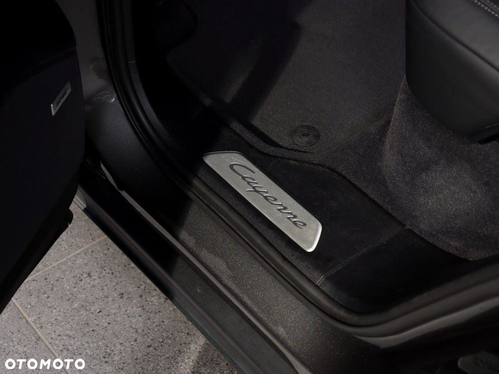 Porsche Cayenne - 31