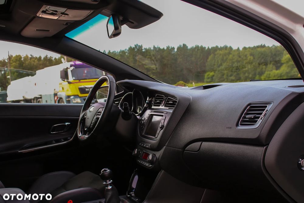 Kia Ceed 1.6 T-GDI GT-Track - 21