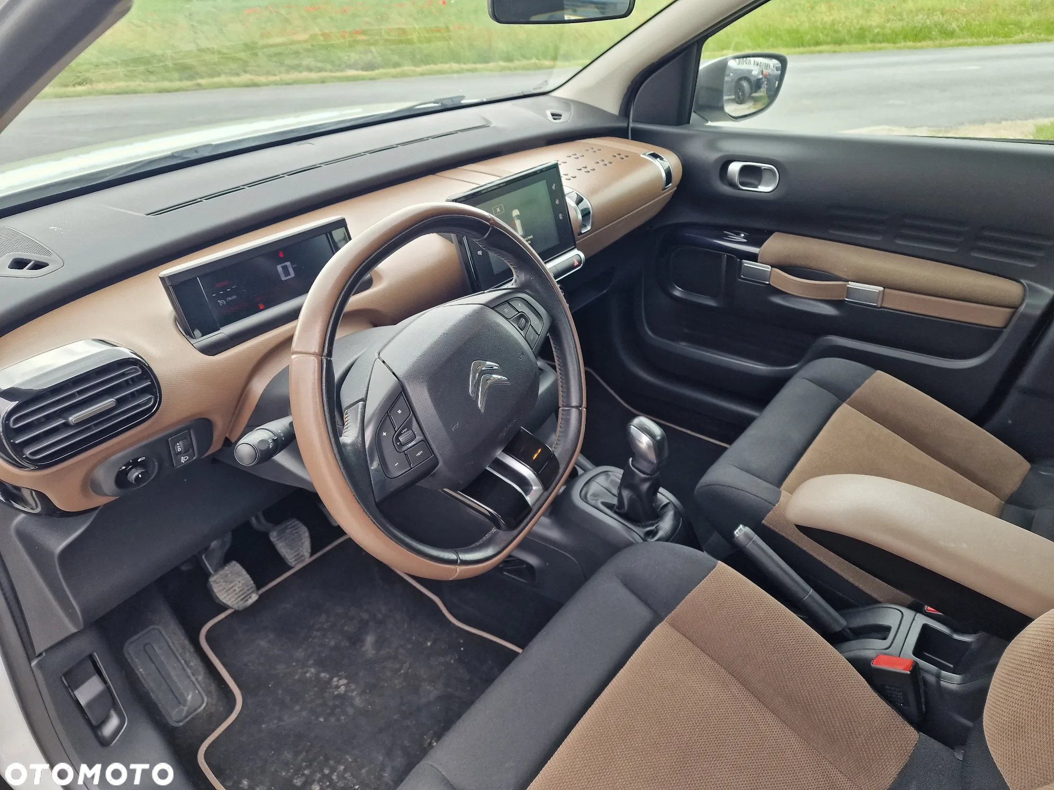 Citroën C4 Cactus 1.2 PureTech Shine Edition - 17