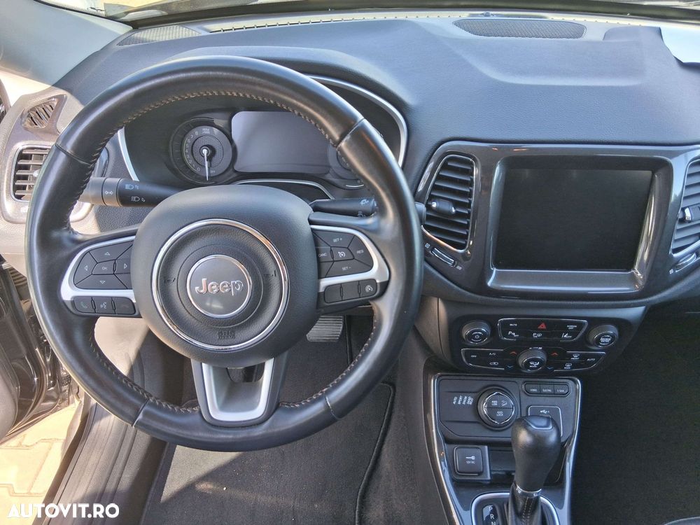 Jeep Compass - 12