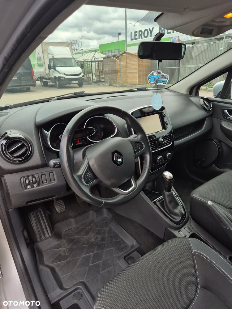 Renault Clio 1.2 16V Alize - 10
