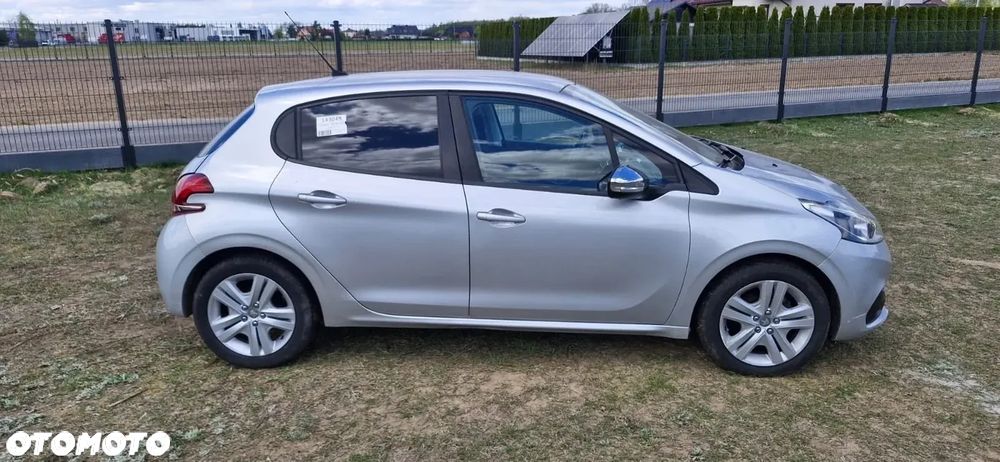 Peugeot 208 PureTech 82 Start & Stop Allure - 2