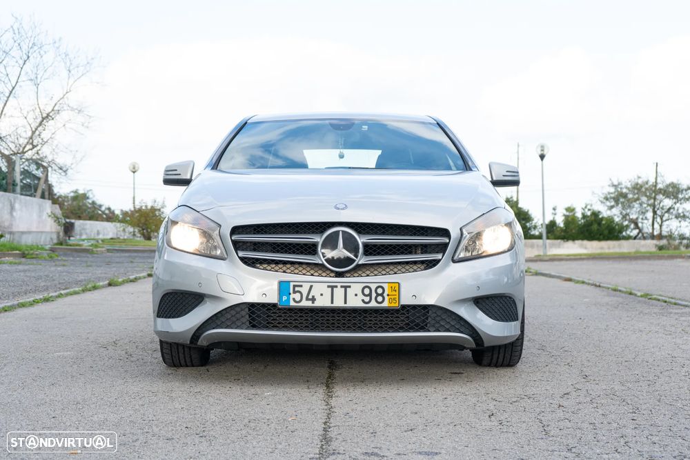Mercedes-Benz A 180 CDI (BlueEFFICIENCY) Urban - 2