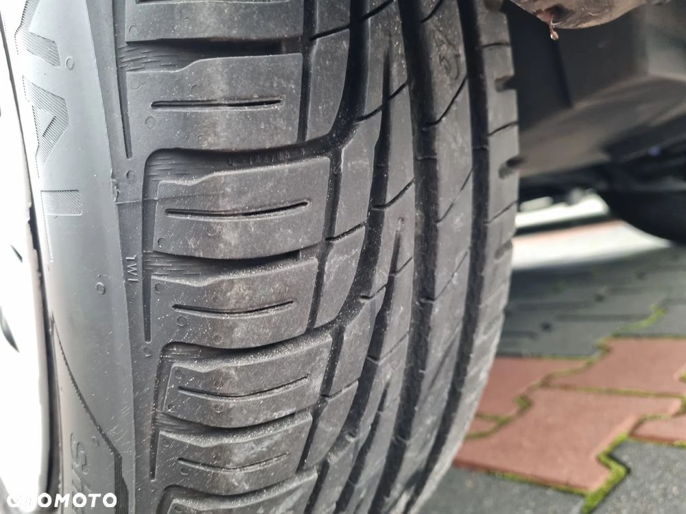 Toyota Yaris 1.5 Comfort - 27