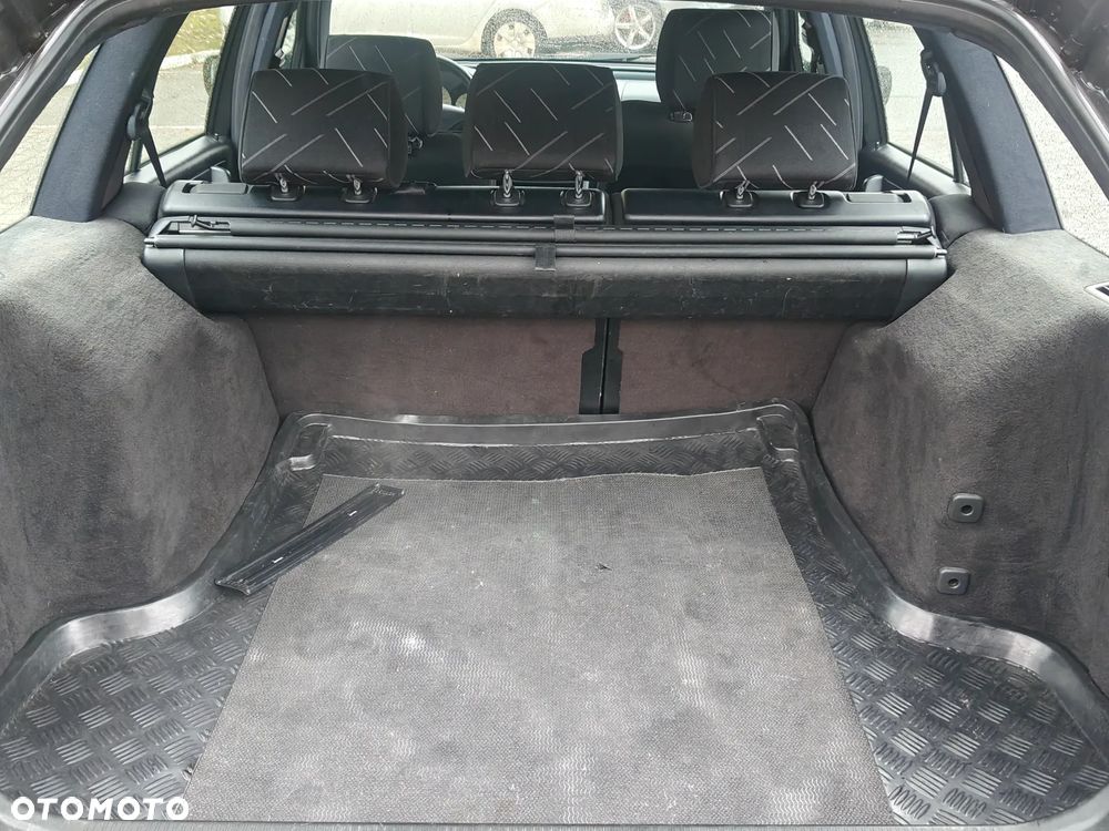 Mercedes-Benz Klasa E ver-240-elegance - 16