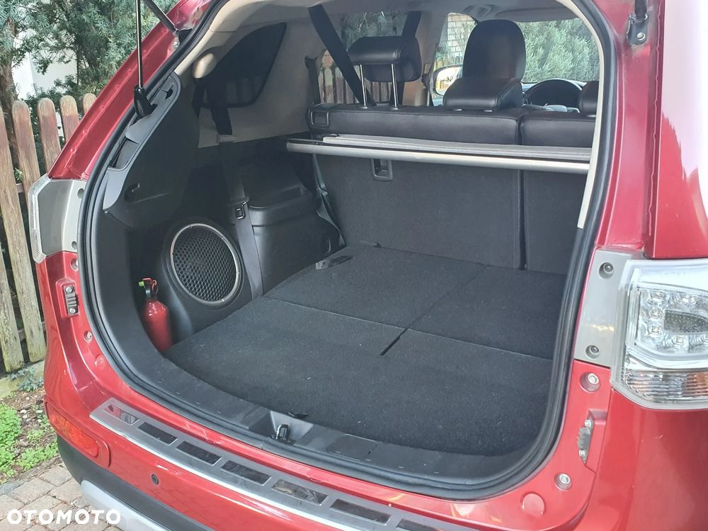 Mitsubishi Outlander 2.2 DID Instyle Navi 4WD - 17