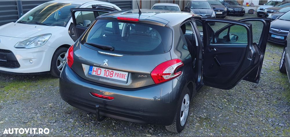 Peugeot 208 1.4 HDi FAP Style - 24