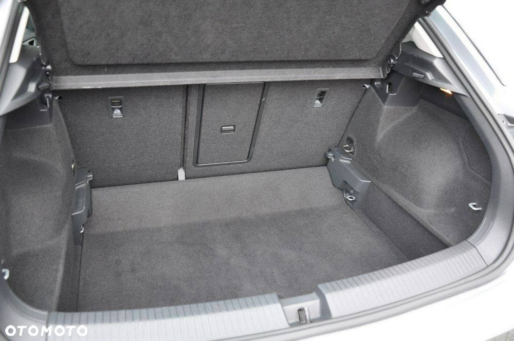 Volkswagen T-Roc 1.5 TSI Life - 28