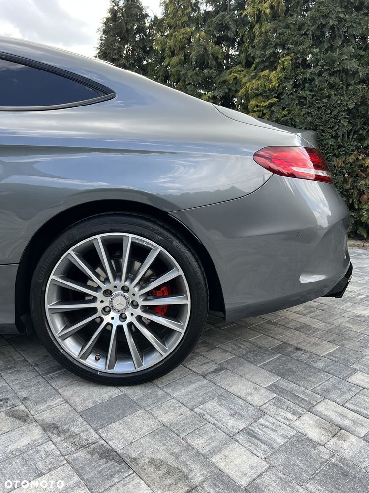 Mercedes-Benz Klasa C 300 7G-TRONIC AMG Line - 6