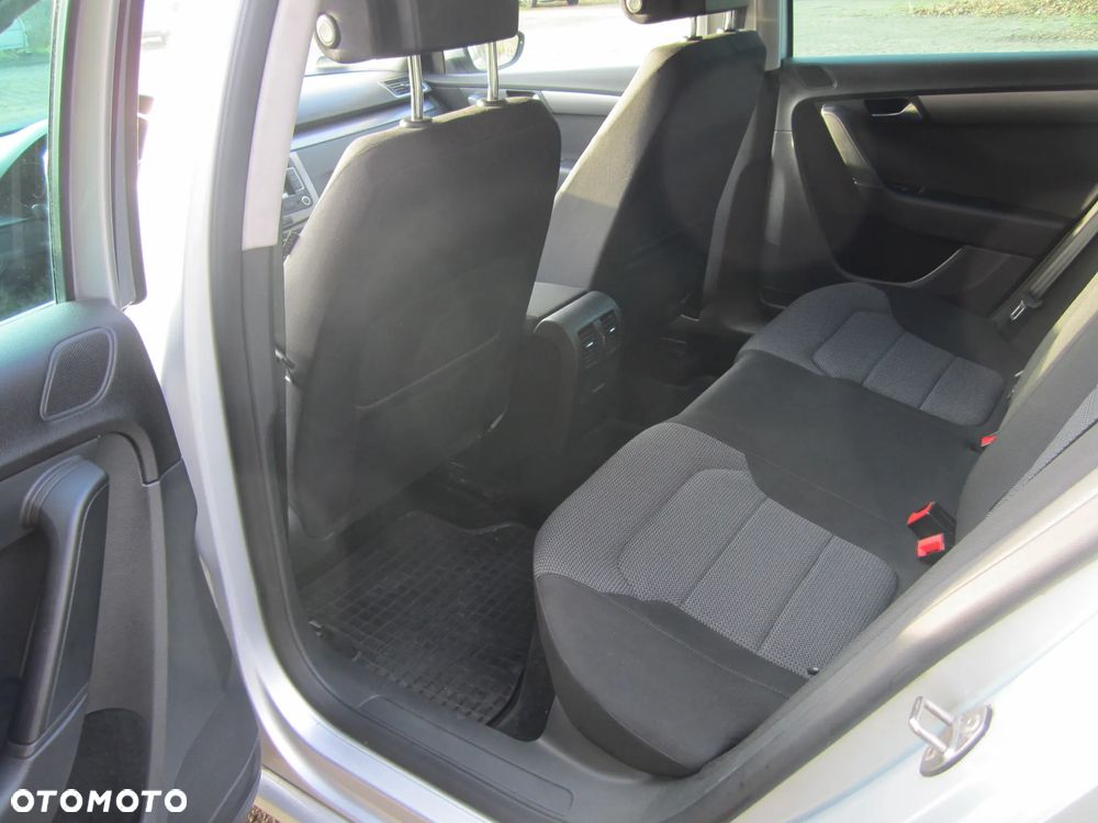 Volkswagen Passat 2.0 TDI DPF Comfortline - 12