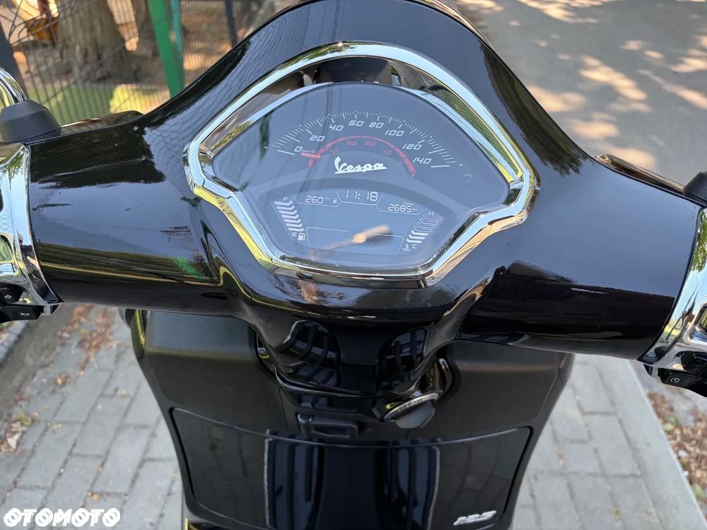 Vespa GTS - 24