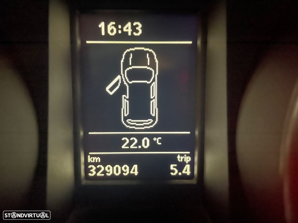 VW Golf 2.0 TDi Trendline - 10