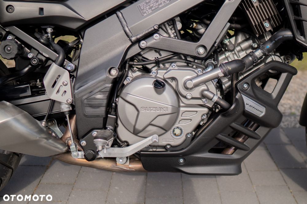 Suzuki DL - 18